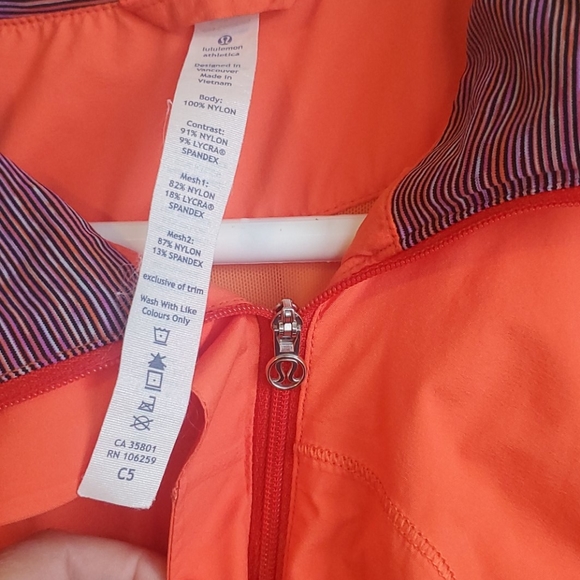 Rare Lululemon Run In Rain Jacket - size 2 - Picture 5 of 12